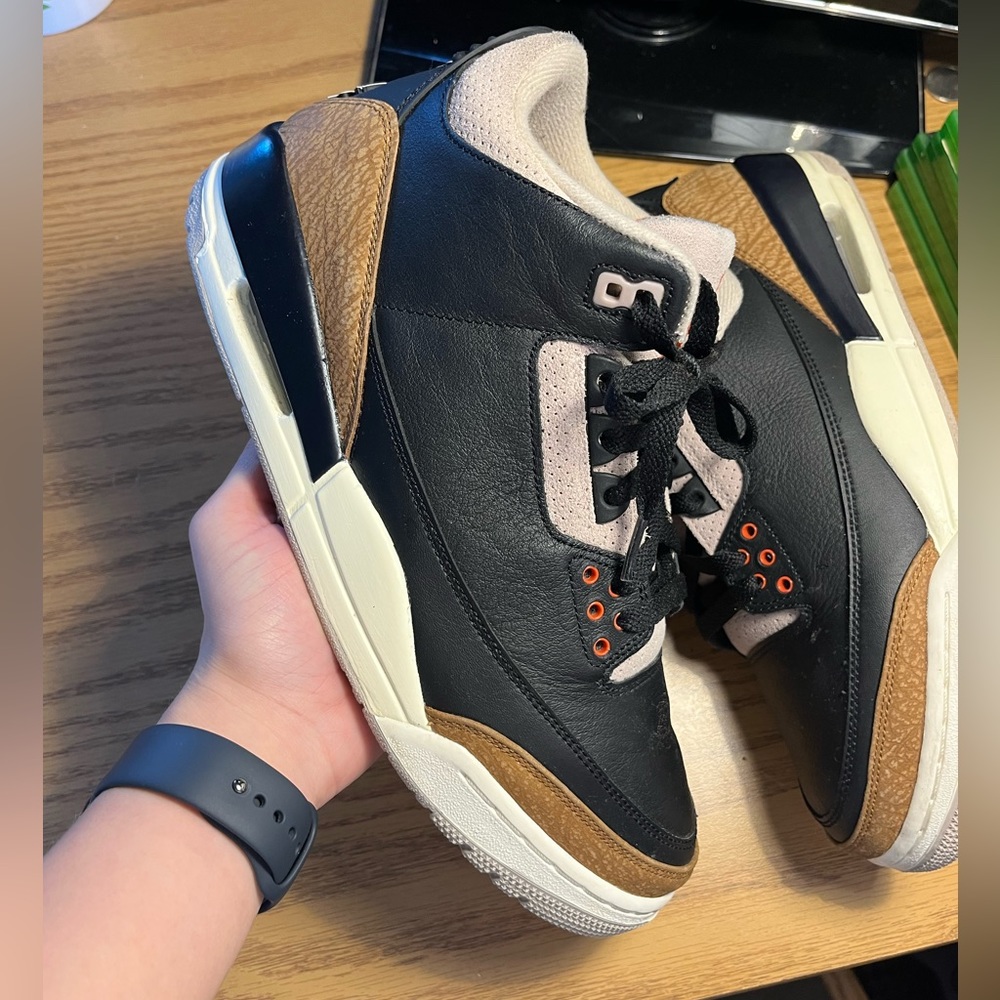 Jordan 3 Desert Elephant Size 10 - Picture 2 of 7
